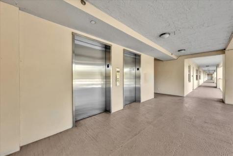 3520 Oaks Way Pompano Beach FL 33069