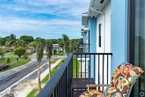 2701 SW 4th Place Fort Lauderdale FL 33312