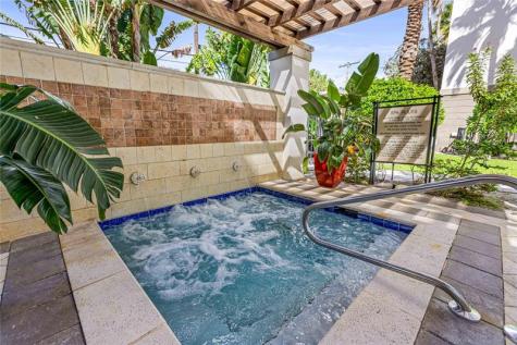 2421 NE 65th Street Fort Lauderdale FL 33308