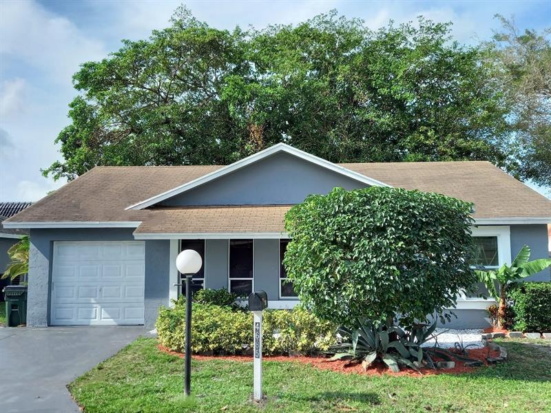 4685 Pine Grove Drive Delray Beach FL 33445