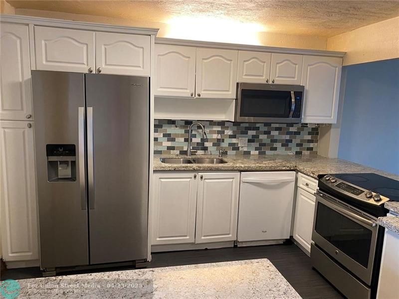 290 Racquet Club Road Weston FL 33326