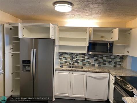 290 Racquet Club Road Weston FL 33326