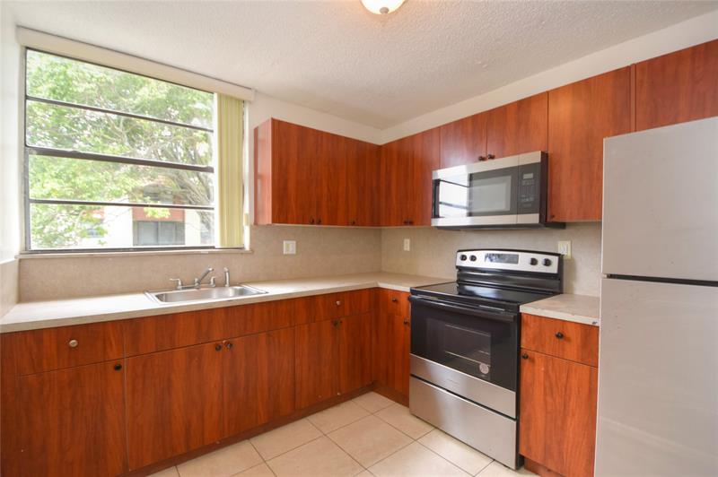 1790 NW 55th Avenue Lauderhill FL 33313