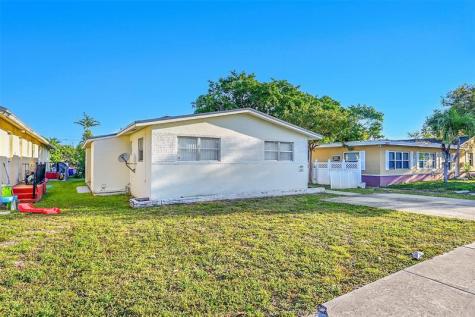 2409 Taft Street Hollywood FL 33020