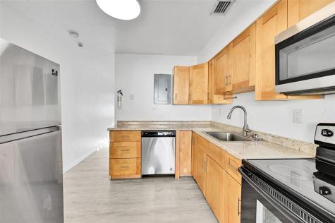2409 Taft Street Hollywood FL 33020