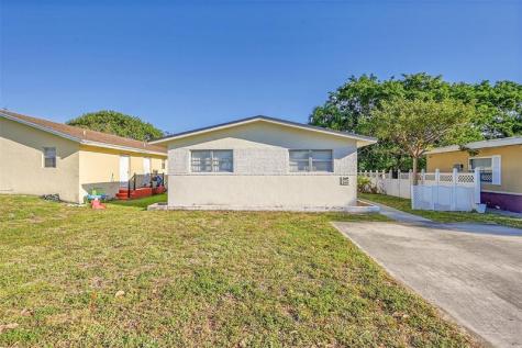 2409 Taft Street Hollywood FL 33020