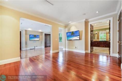 3733 Solana Road Miami FL 33133