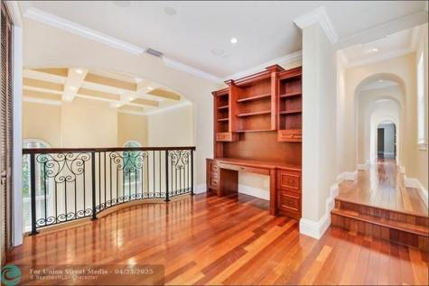 3733 Solana Road Miami FL 33133