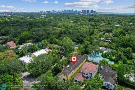 3733 Solana Road Miami FL 33133