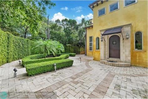 3733 Solana Road Miami FL 33133