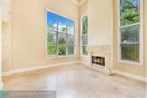 3733 Solana Road Miami FL 33133