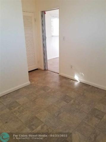 2104 Monroe Terrace Hollywood FL 33020
