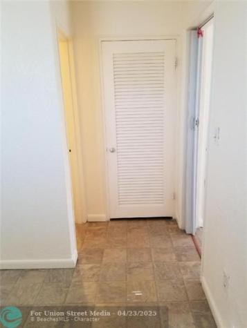 2104 Monroe Terrace Hollywood FL 33020