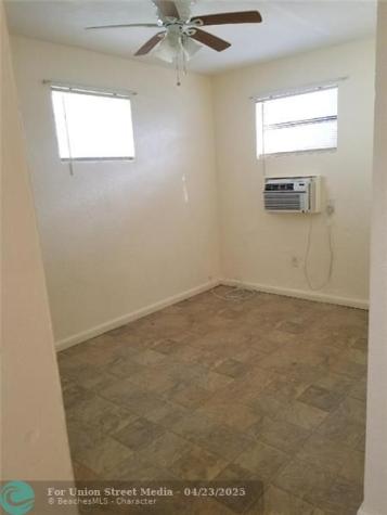 2104 Monroe Terrace Hollywood FL 33020