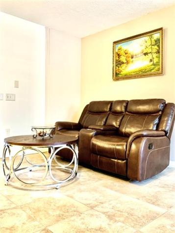 318 SW 67th Terrace Pembroke Pines FL 33023