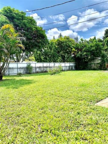 318 SW 67th Terrace Pembroke Pines FL 33023