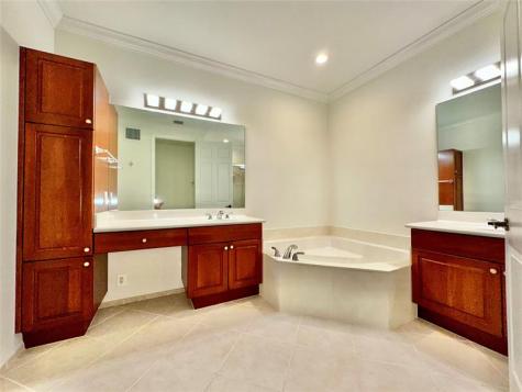 2669 Center Court Drive Weston FL 33332