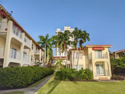 341 N Birch Road Fort Lauderdale FL 33304
