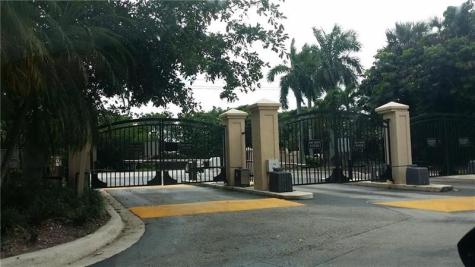4221 W Mcnab Road Pompano Beach FL 33069