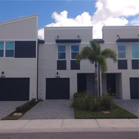 3919 SE Mentmore Lane Stuart FL 34997