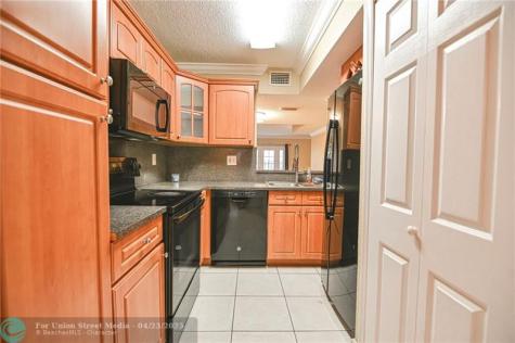 1178 NW 124th Avenue Miami FL 33182