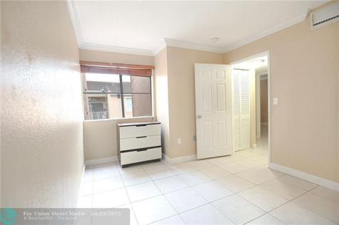 1178 NW 124th Avenue Miami FL 33182