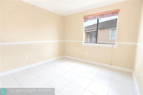 1178 NW 124th Avenue Miami FL 33182
