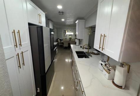 6704 Inwood North Lauderdale FL 33068