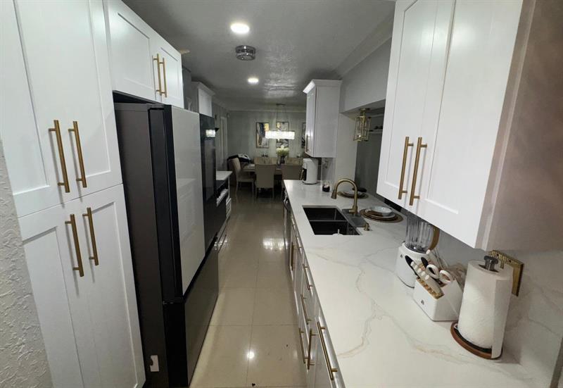 6704 Inwood North Lauderdale FL 33068
