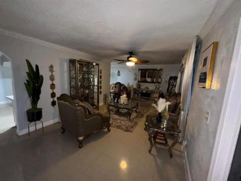6704 Inwood North Lauderdale FL 33068