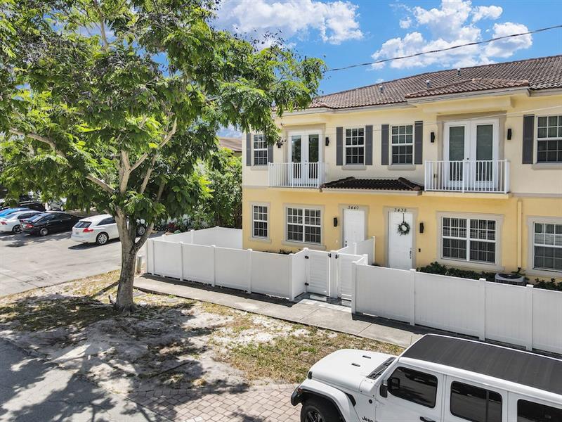 3432 NE 15th Avenue Oakland Park FL 33334