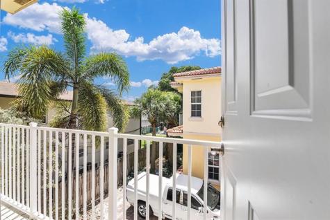 3432 NE 15th Avenue Oakland Park FL 33334