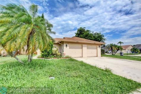 7958 Piper Lane Lake Worth FL 33463