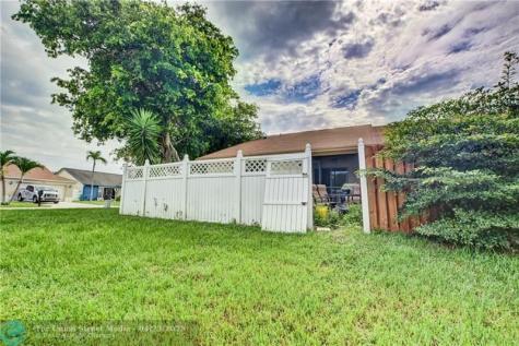 7958 Piper Lane Lake Worth FL 33463