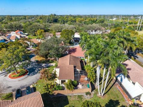 2925 Azalea Drive Cooper City FL 33026