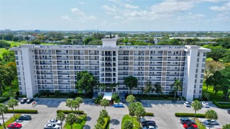 3050 N Palm Aire Drive Pompano Beach FL 33069