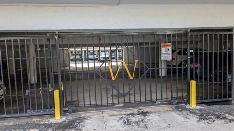 1250 NE 125th Street North Miami FL 33161