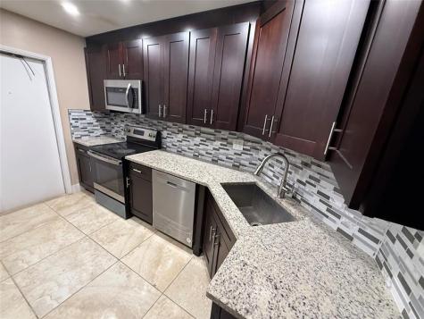 3575 Broken Woods Drive Coral Springs FL 33065