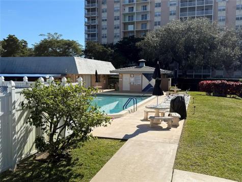 3575 Broken Woods Drive Coral Springs FL 33065