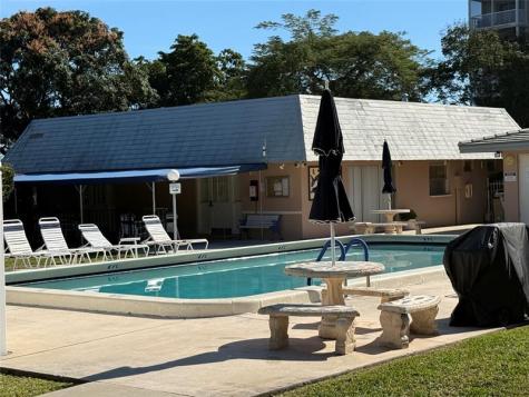 3575 Broken Woods Drive Coral Springs FL 33065