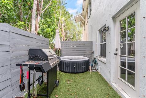 422 NE 1st Avenue Pompano Beach FL 33060