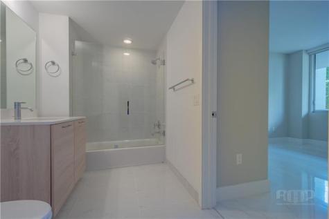 16385 Biscayne Boulevard Aventura FL 33160