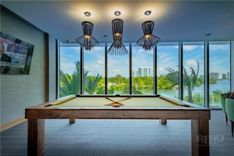 16385 Biscayne Boulevard Aventura FL 33160