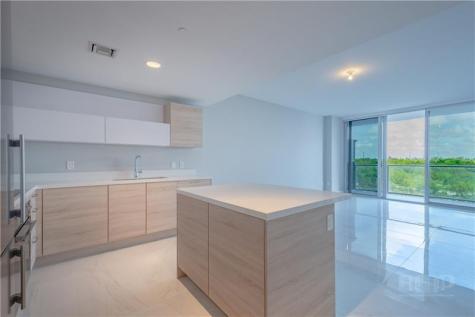 16385 Biscayne Boulevard Aventura FL 33160