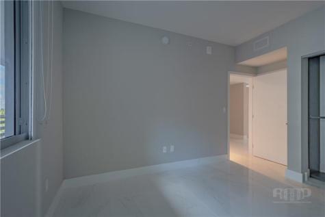 16385 Biscayne Boulevard Aventura FL 33160