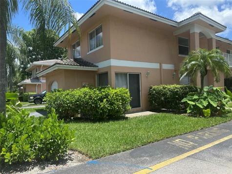 3263 NW 44th Street Oakland Park FL 33309