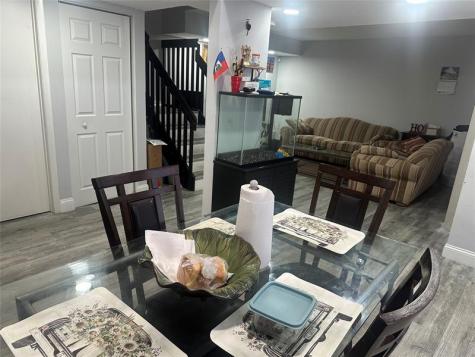 3263 NW 44th Street Oakland Park FL 33309