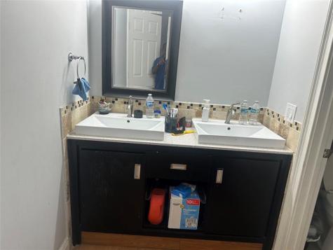 3263 NW 44th Street Oakland Park FL 33309