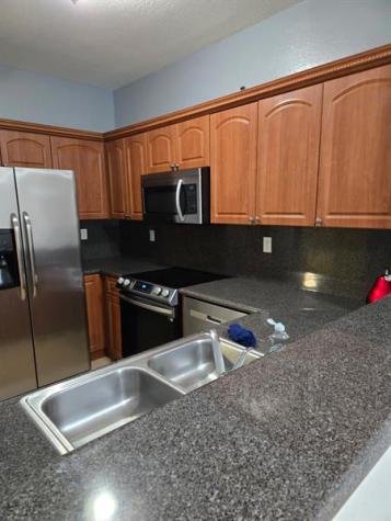 7060 NW 177th Street Hialeah FL 33015