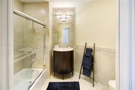 520 SE 5th Avenue Fort Lauderdale FL 33301